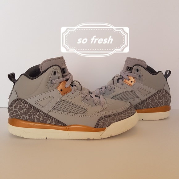 1Y JORDAN SPIZIKE GP WOLF GREY/DARK GREY - Picture 4 of 8